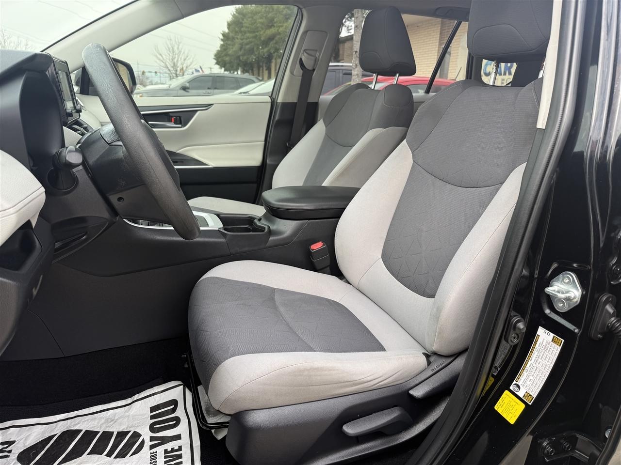 Toyota RAV4 XLE 2019