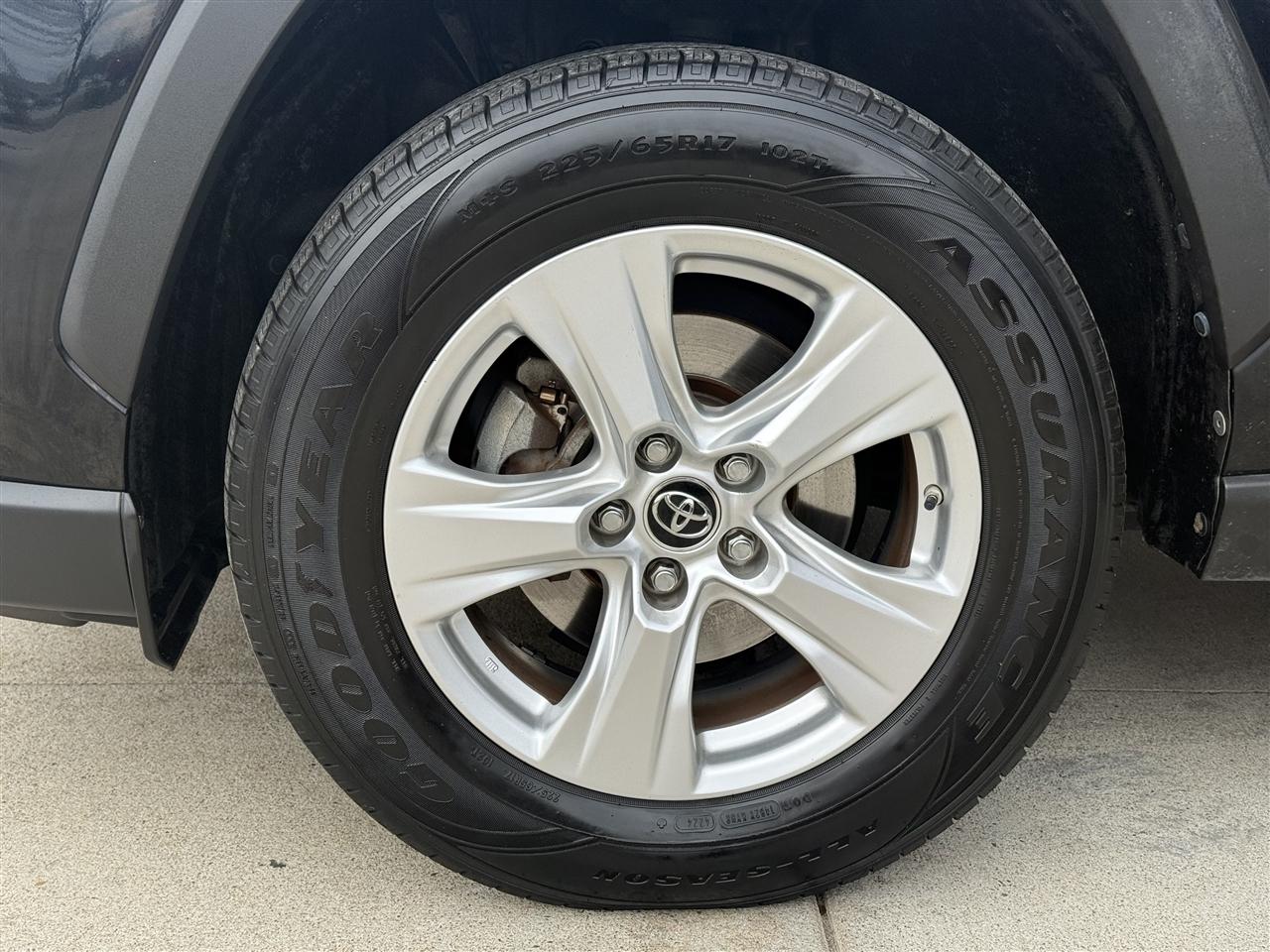 Toyota RAV4 XLE 2019