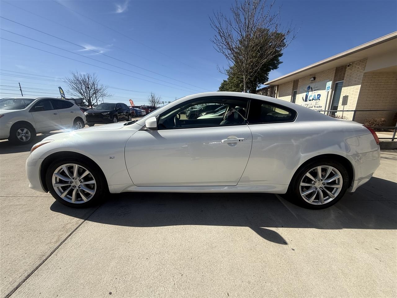Infiniti Q60 Coupe AWD 2014