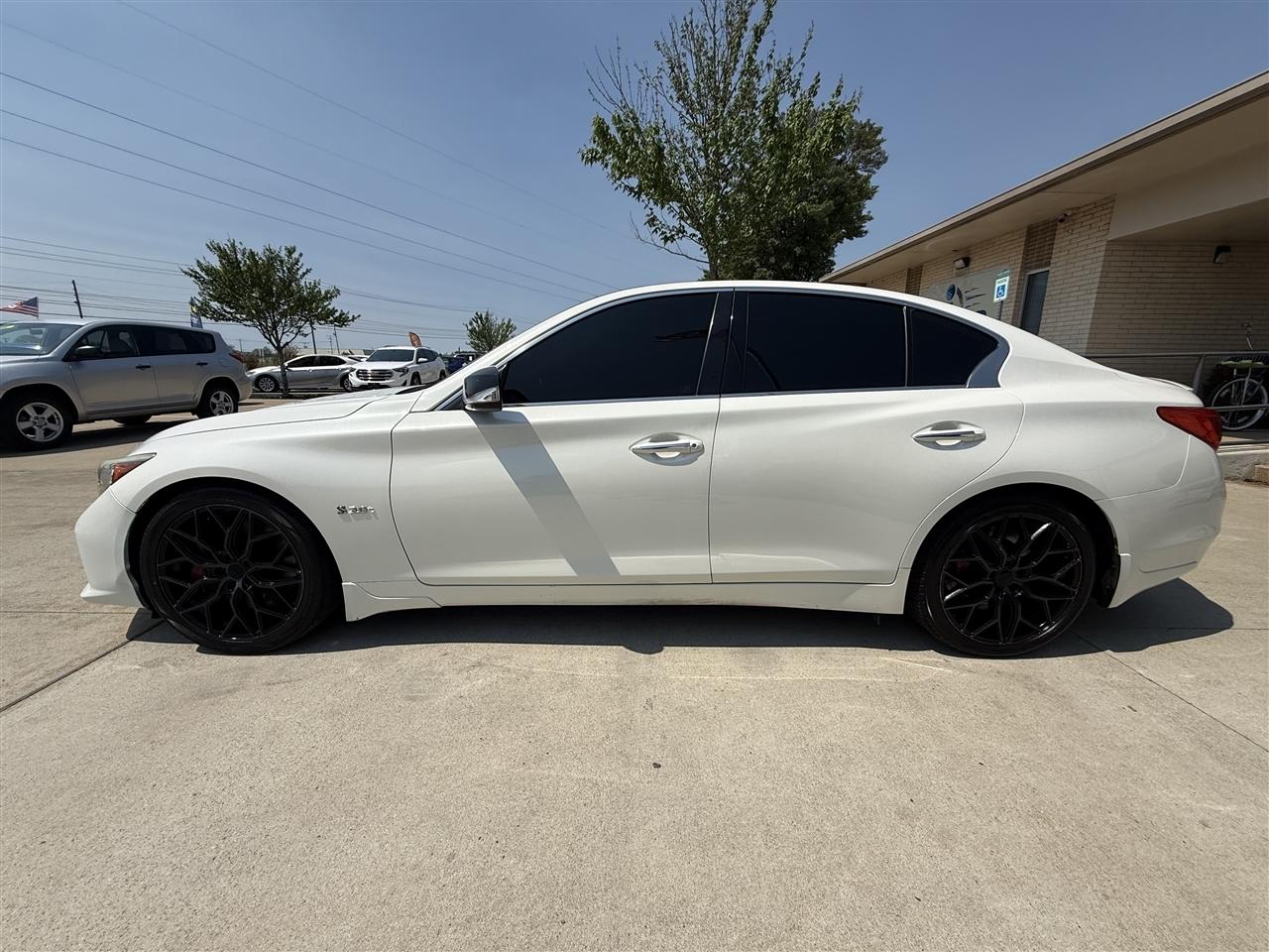 Infiniti Q50 Red Sport 400 2017