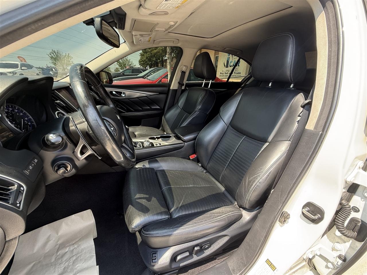 Infiniti Q50 Red Sport 400 2017