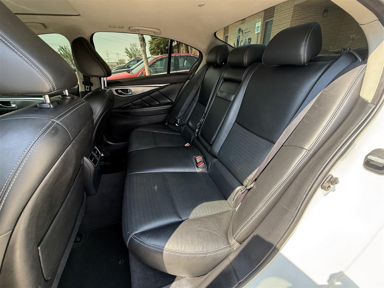 Infiniti Q50 Red Sport 400 2017