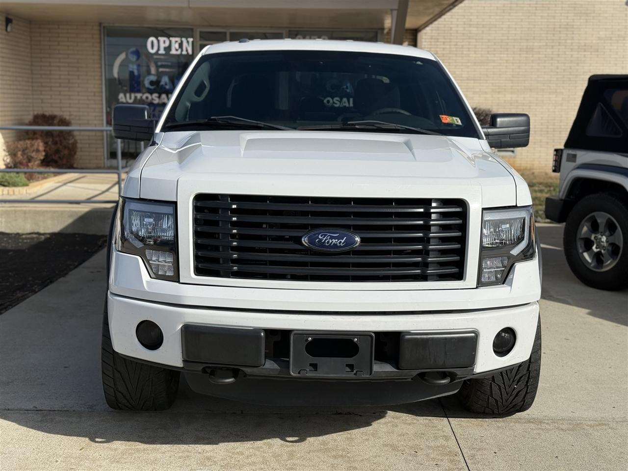 Ford F-150 XL SuperCrew 5.5-ft. Bed 4WD 2014
