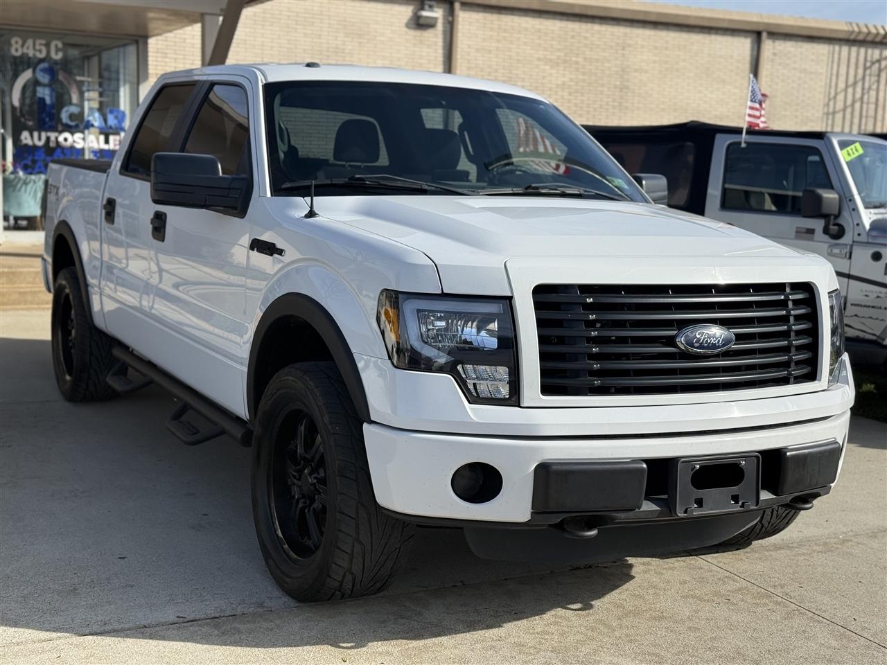 Ford F-150 XL SuperCrew 5.5-ft. Bed 4WD 2014