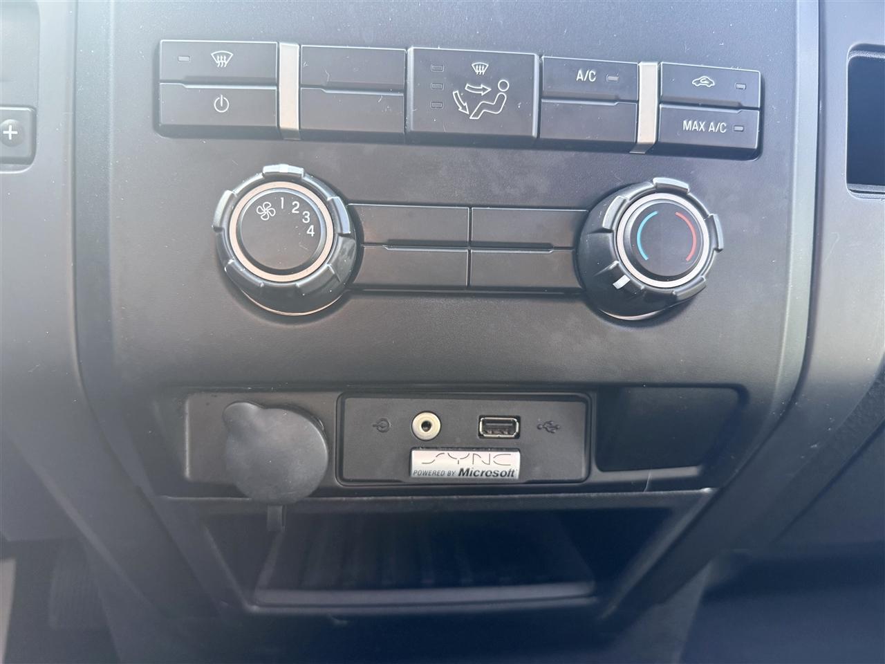 Ford F-150 XL SuperCrew 5.5-ft. Bed 4WD 2014