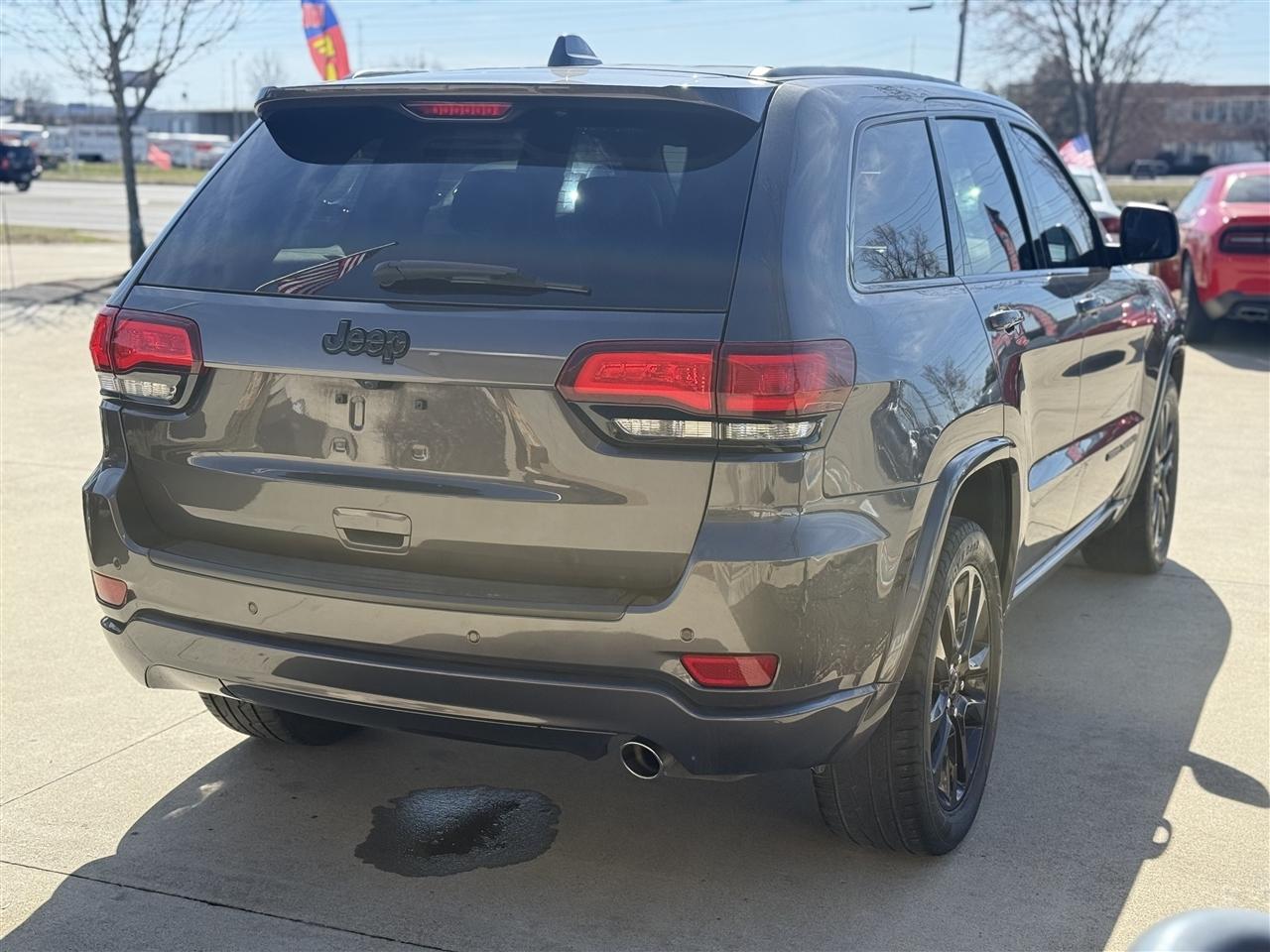 Jeep Grand Cherokee Laredo 2WD 2020