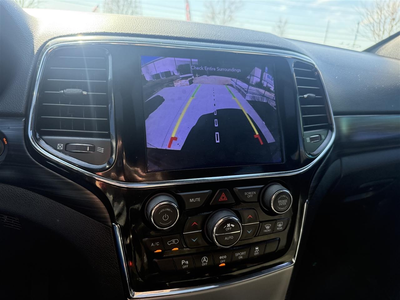 Jeep Grand Cherokee Laredo 2WD 2020