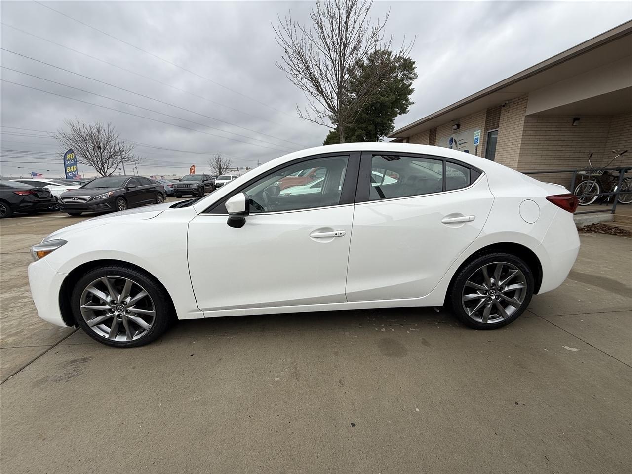 Mazda MAZDA3 s Grand Touring AT 4-Door 2018