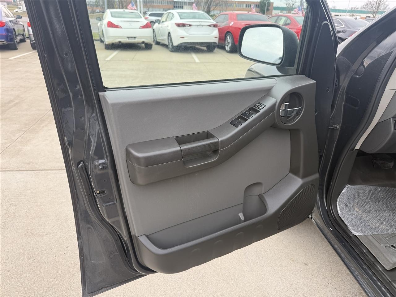 Nissan Xterra S 2WD 2013