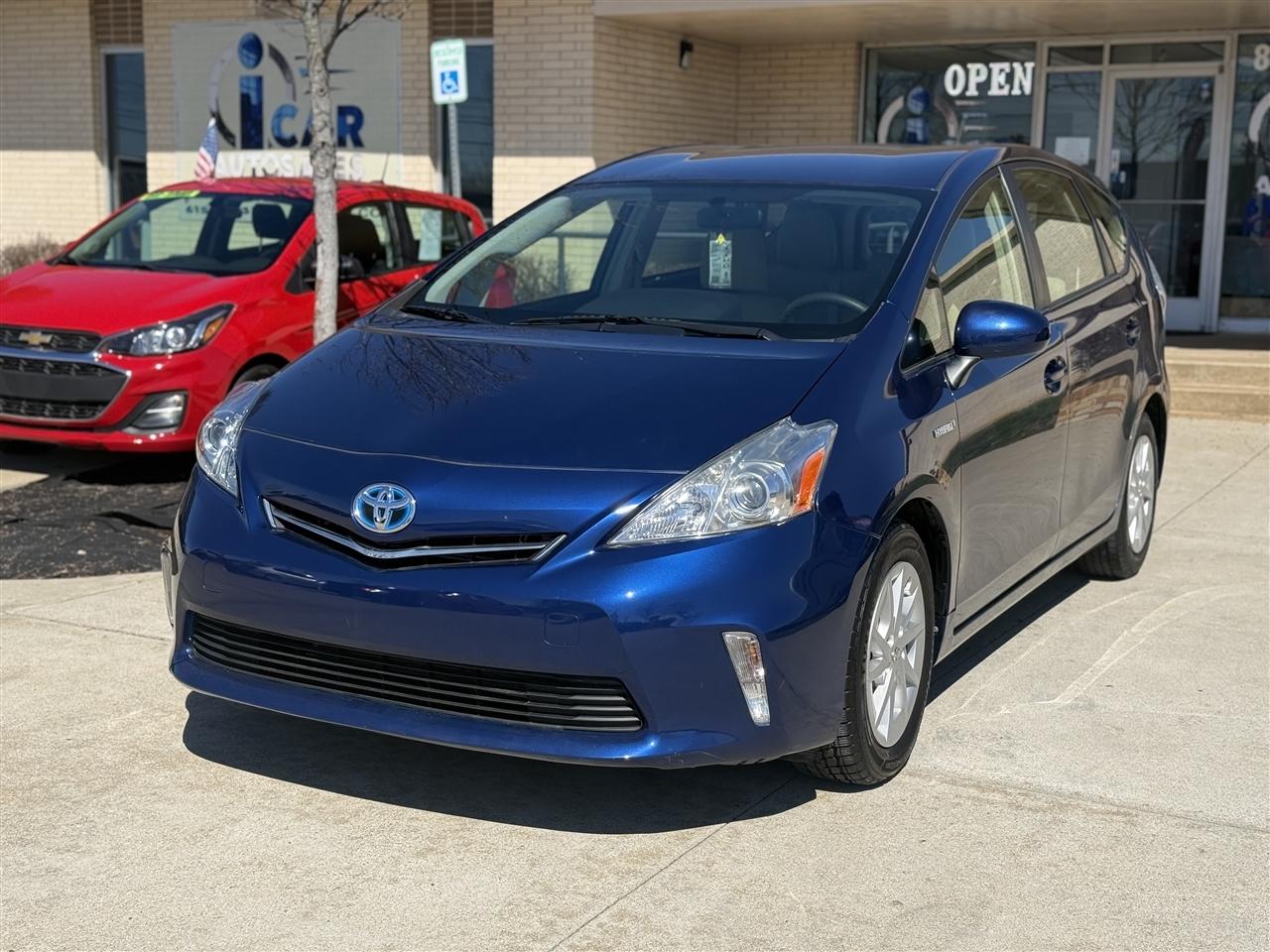 Toyota Prius V Two 2012
