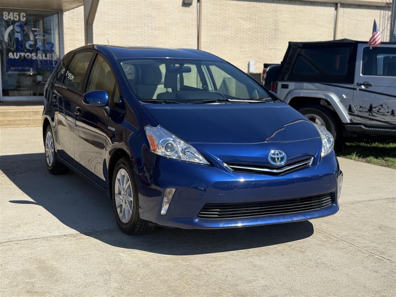 Toyota Prius V Two 2012