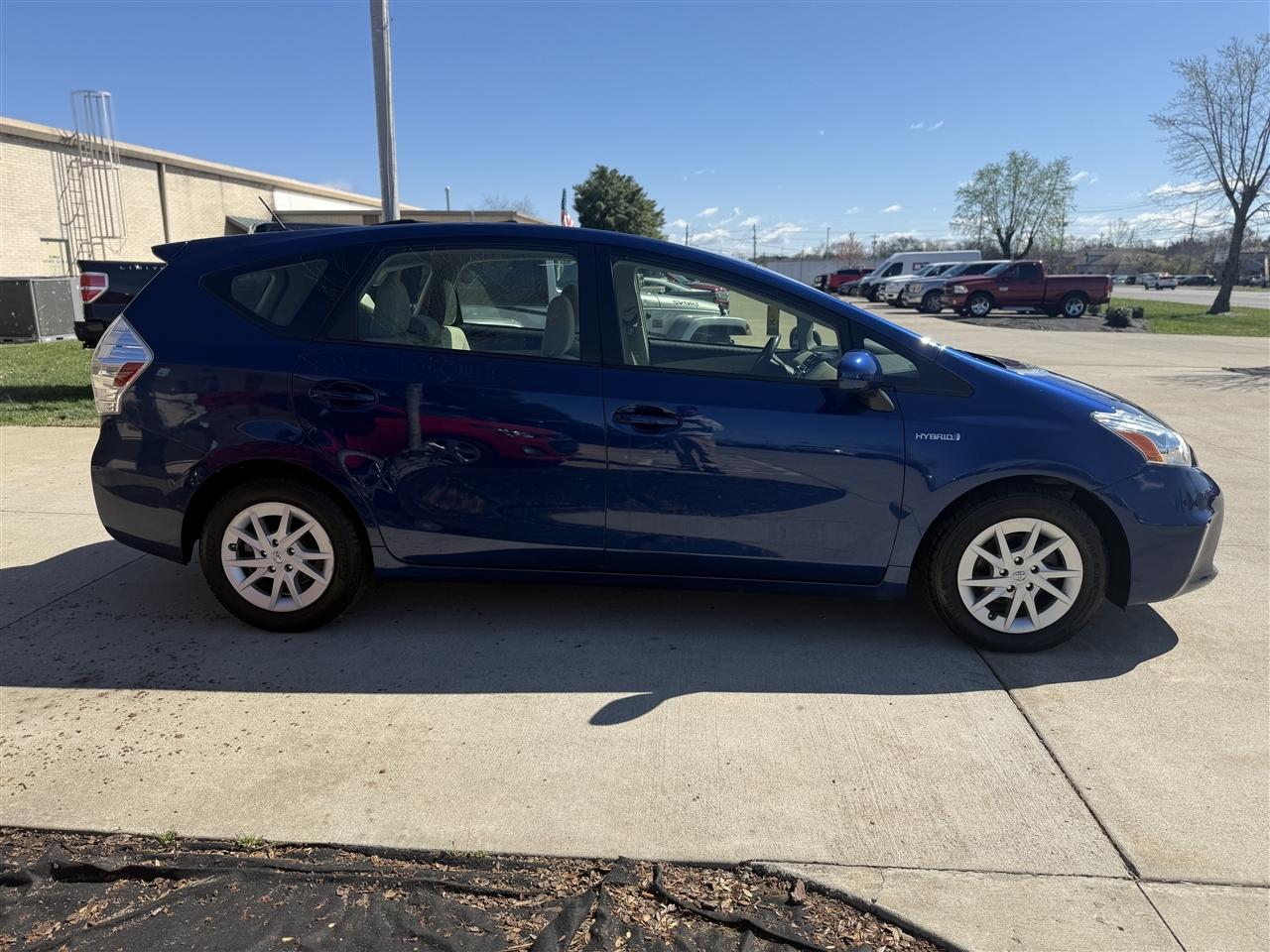 Toyota Prius V Two 2012