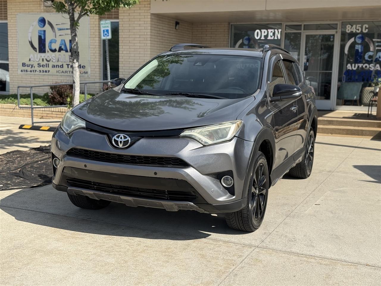 Toyota RAV4 XLE AWD 2018