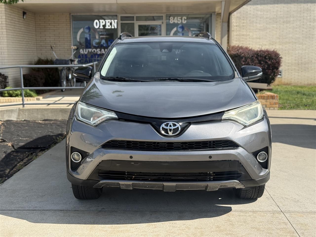 Toyota RAV4 XLE AWD 2018