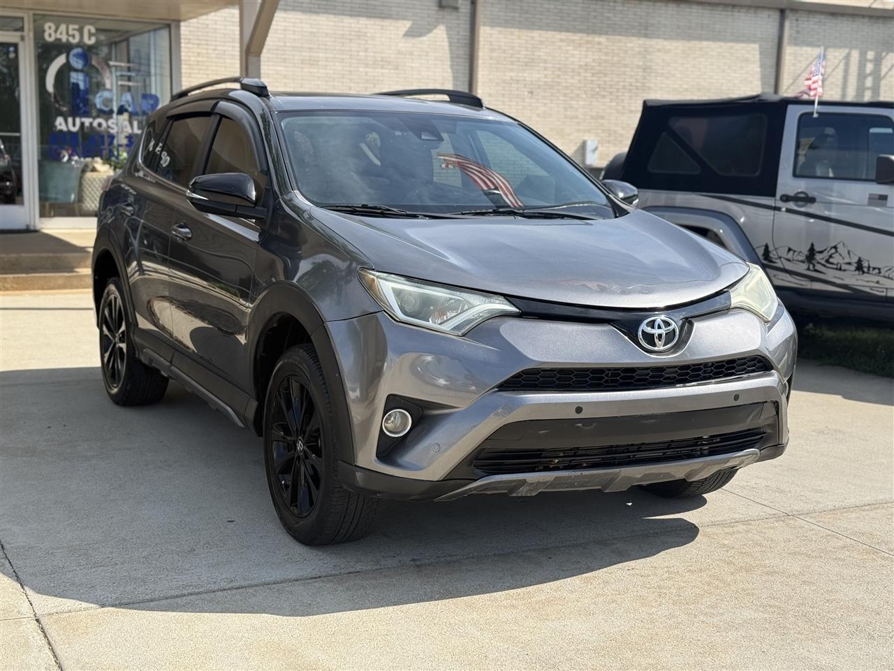 Toyota RAV4 XLE AWD 2018