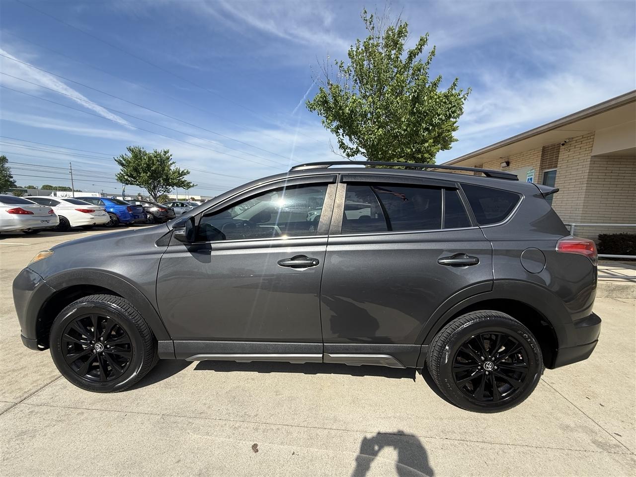 Toyota RAV4 XLE AWD 2018