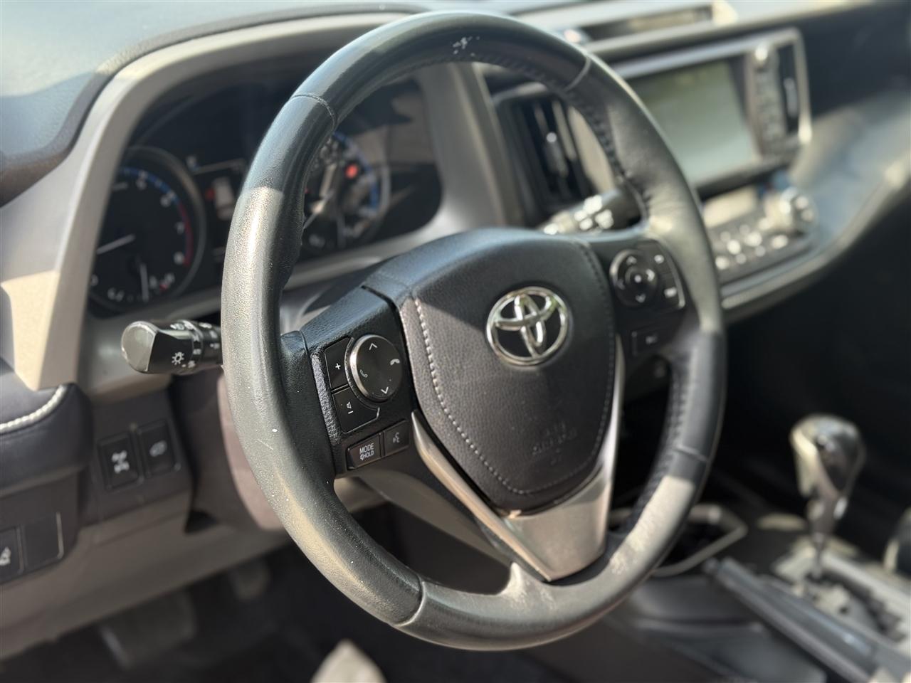 Toyota RAV4 XLE AWD 2018