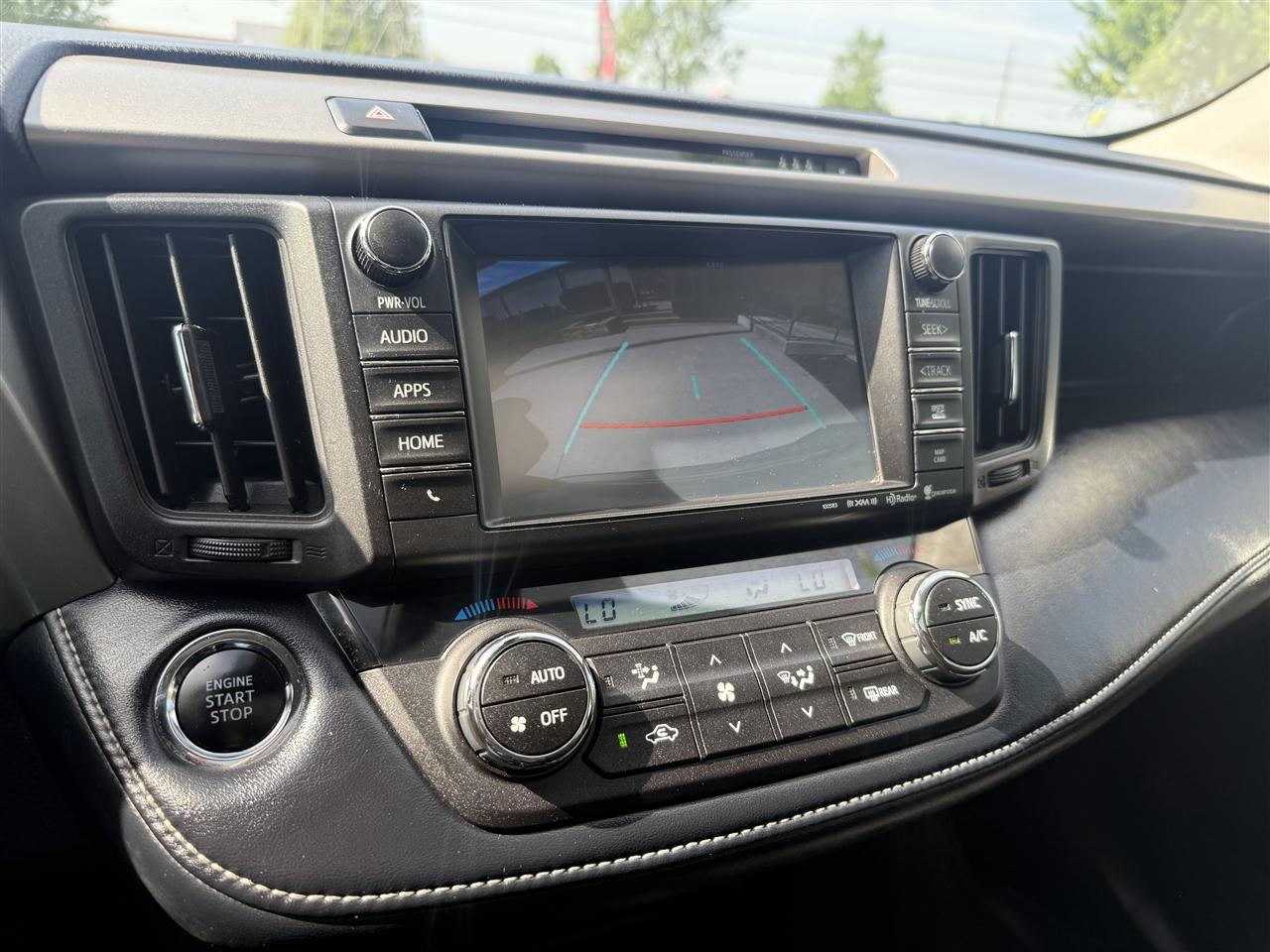 Toyota RAV4 XLE AWD 2018