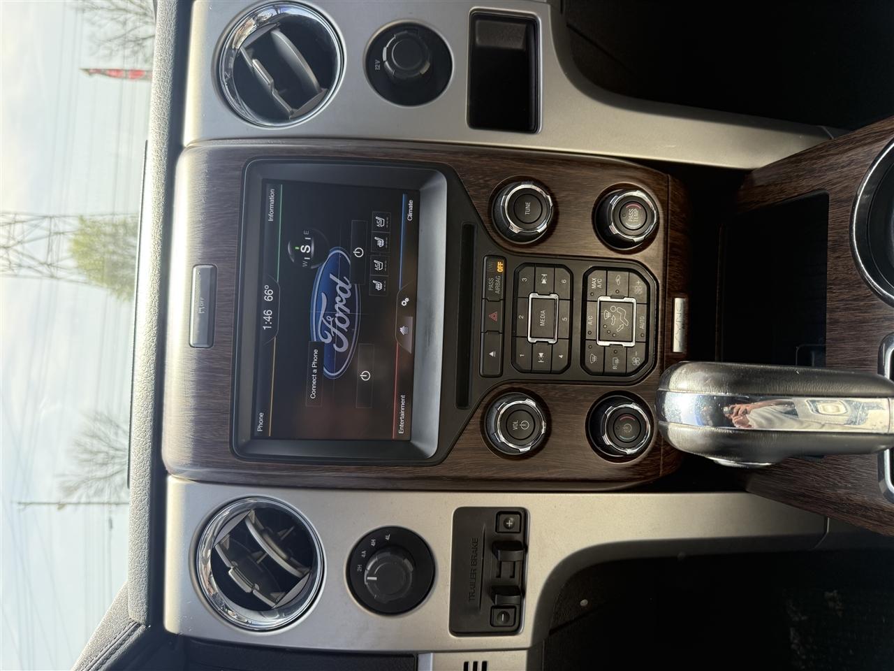 Ford F-150 Lariat SuperCrew 5.5-ft. Bed 4WD 2013