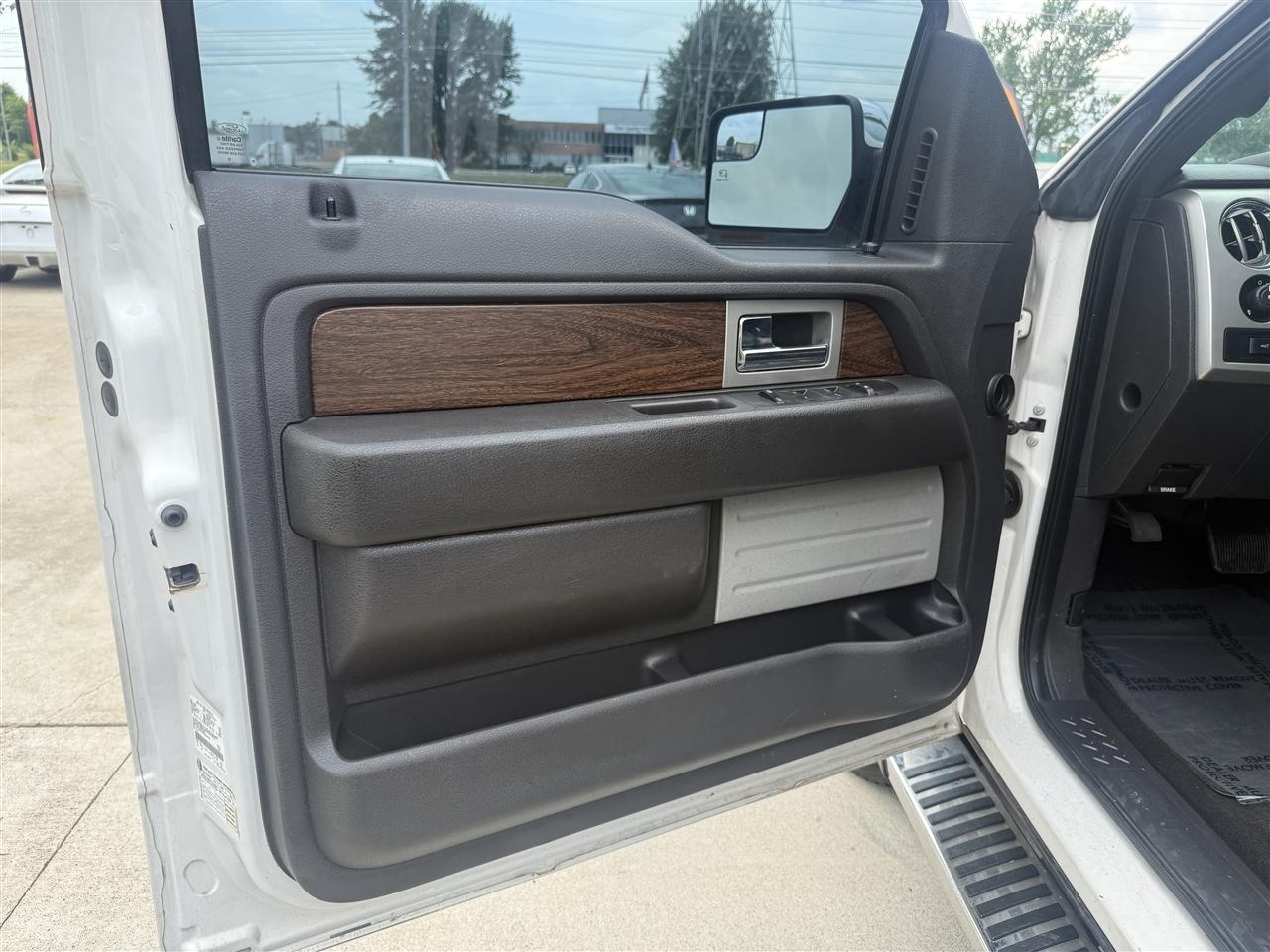 Ford F-150 Lariat SuperCrew 5.5-ft. Bed 4WD 2013