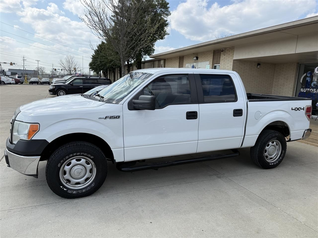 Ford F-150 XL SuperCrew 5.5-ft. Bed 4WD 2014