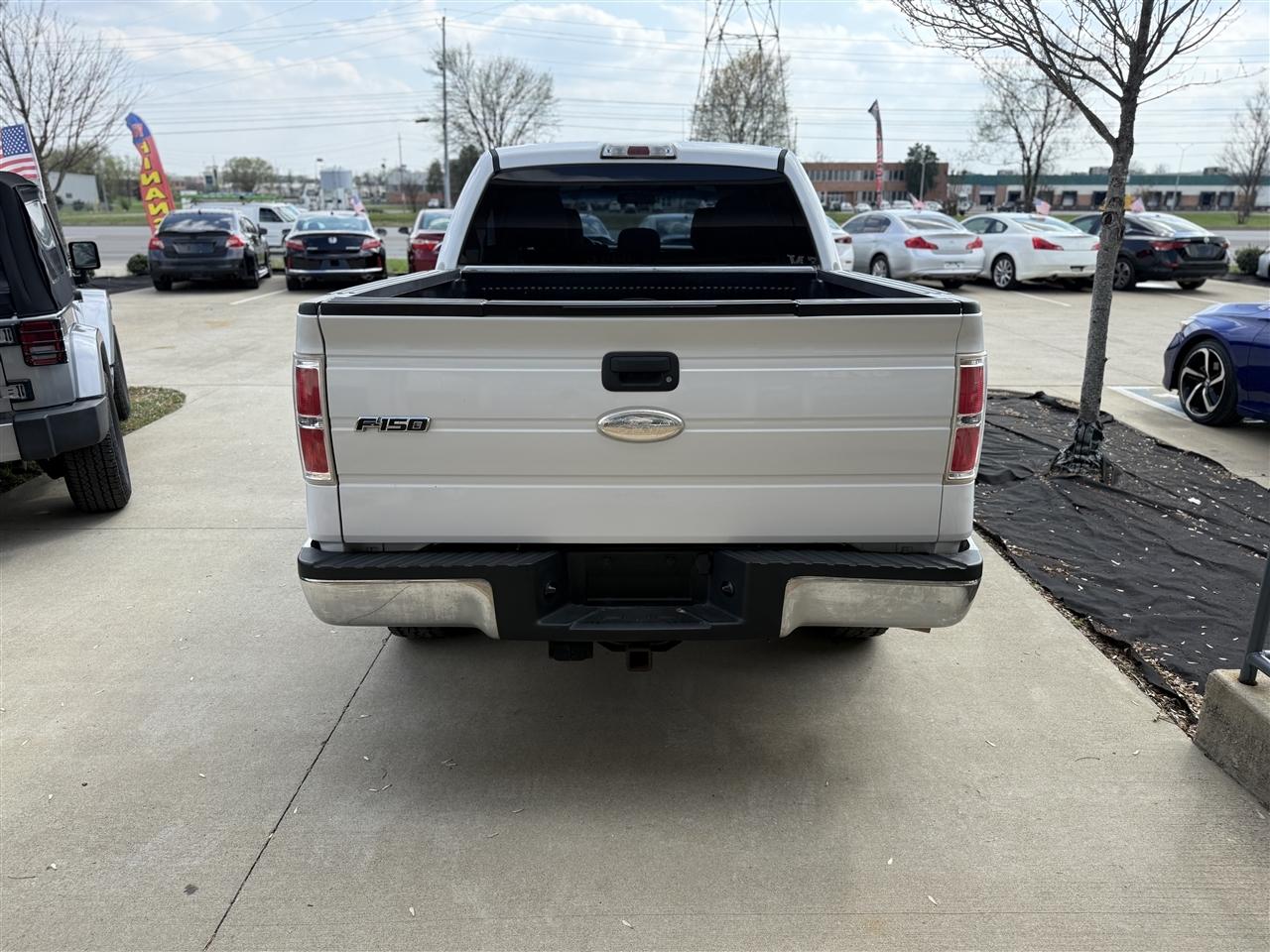 Ford F-150 XL SuperCrew 5.5-ft. Bed 4WD 2014