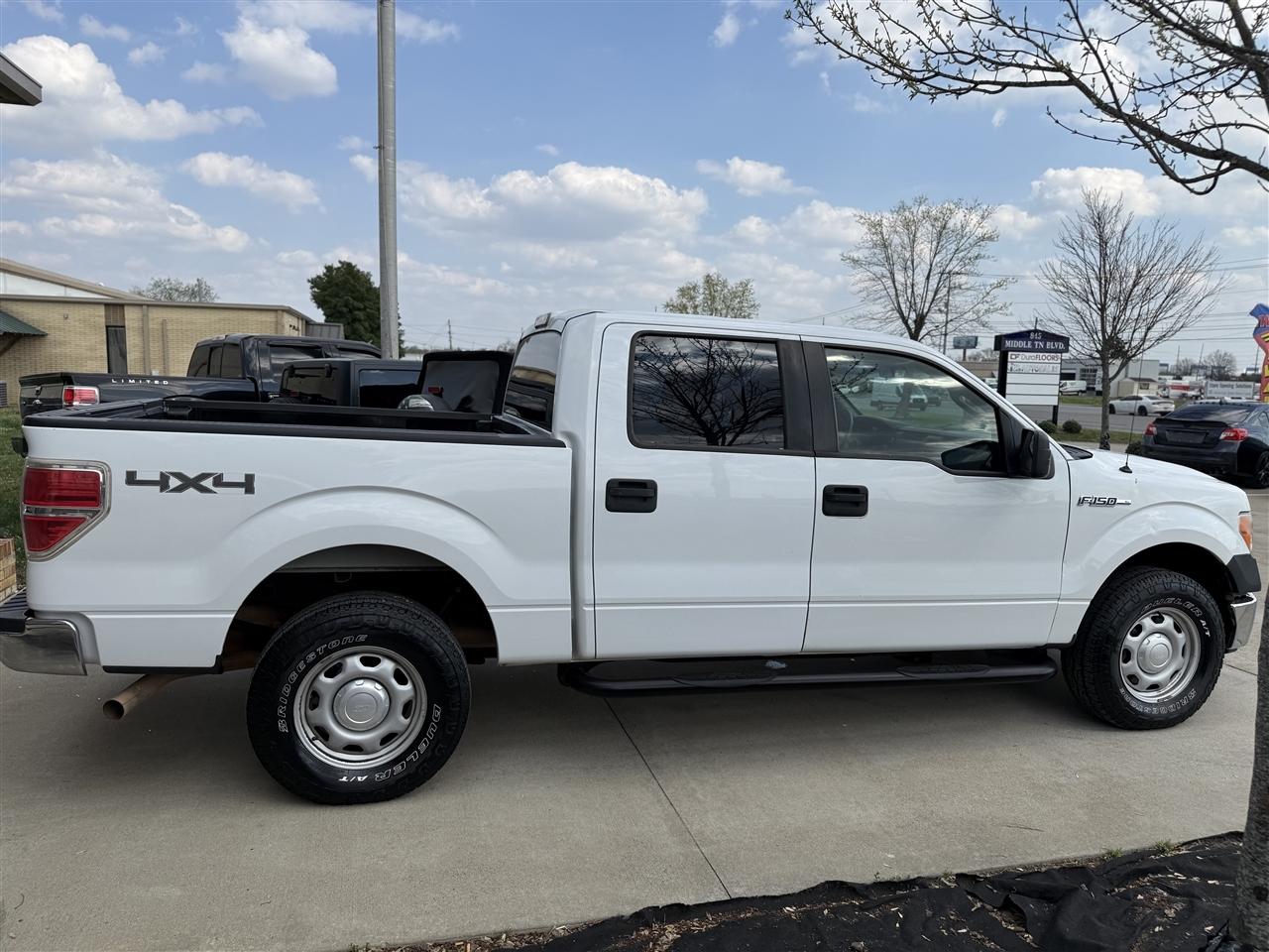 Ford F-150 XL SuperCrew 5.5-ft. Bed 4WD 2014