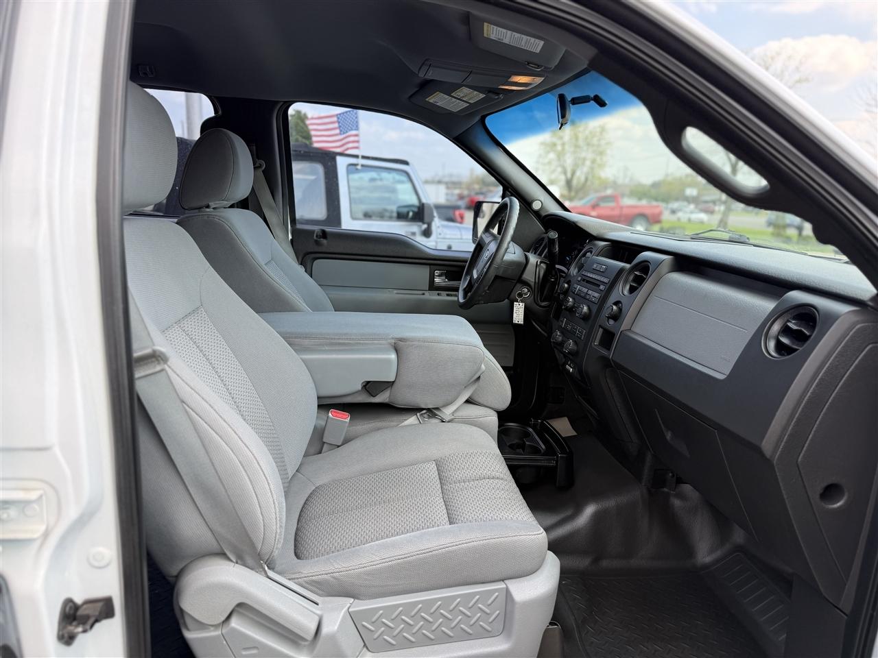 Ford F-150 XL SuperCrew 5.5-ft. Bed 4WD 2014