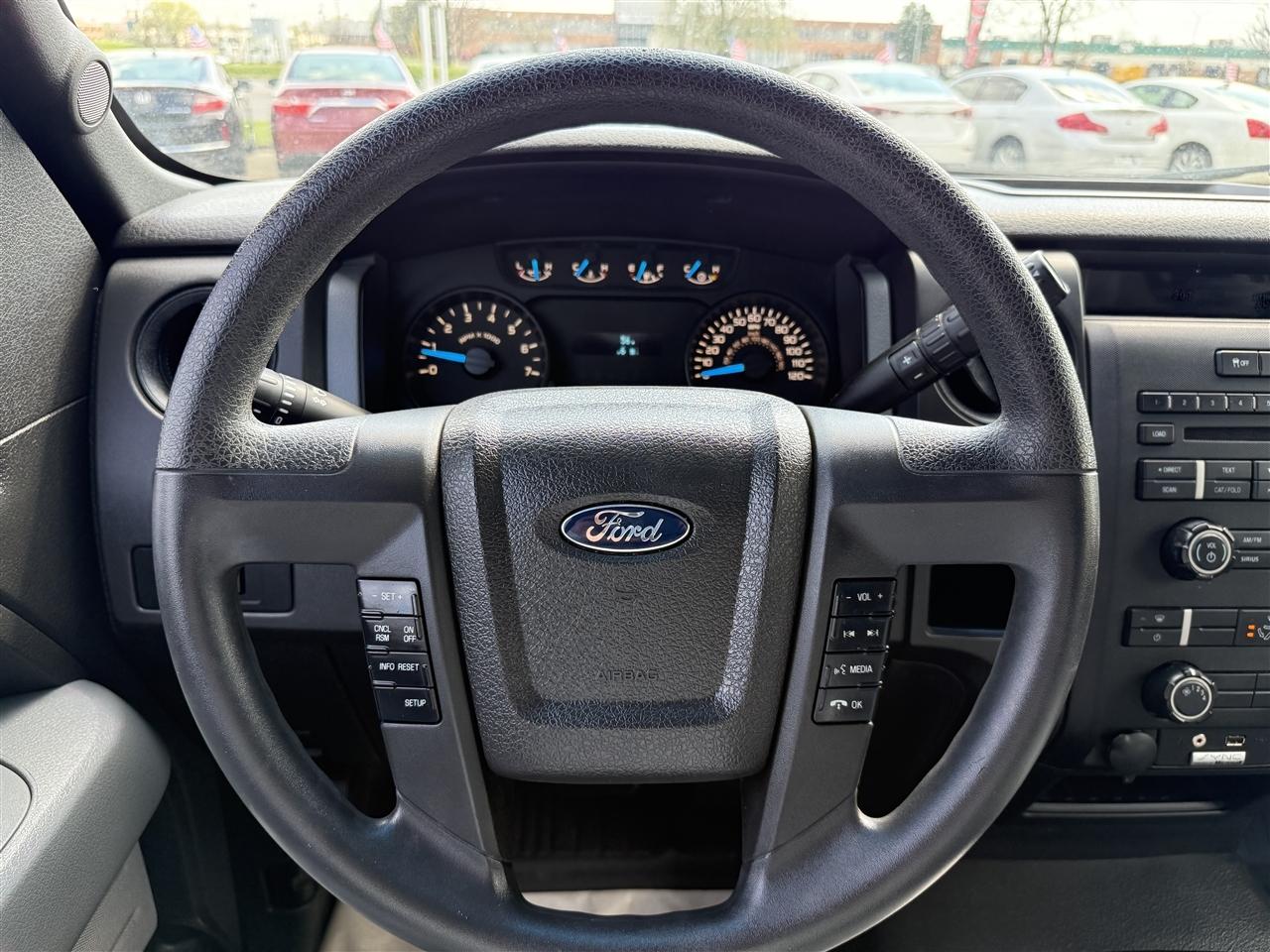 Ford F-150 XL SuperCrew 5.5-ft. Bed 4WD 2014