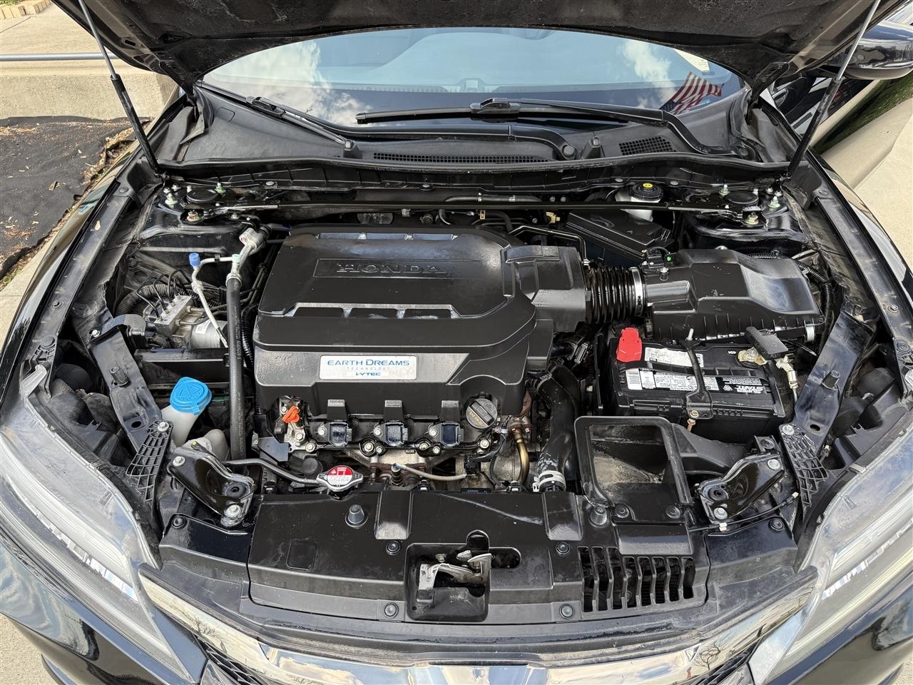 Honda Accord Touring V6 Coupe AT 2016