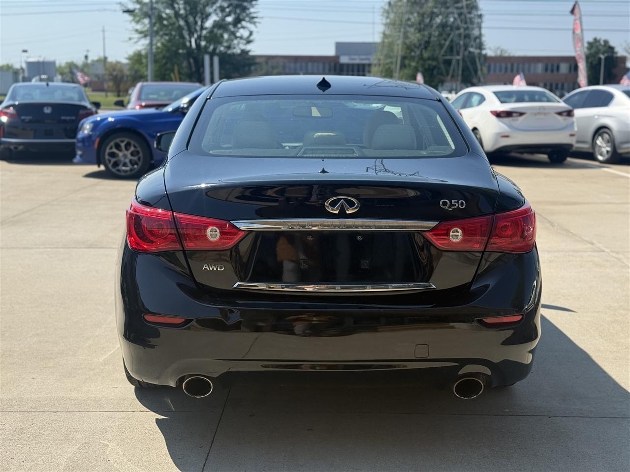 Infiniti Q50 Premium AWD 2015