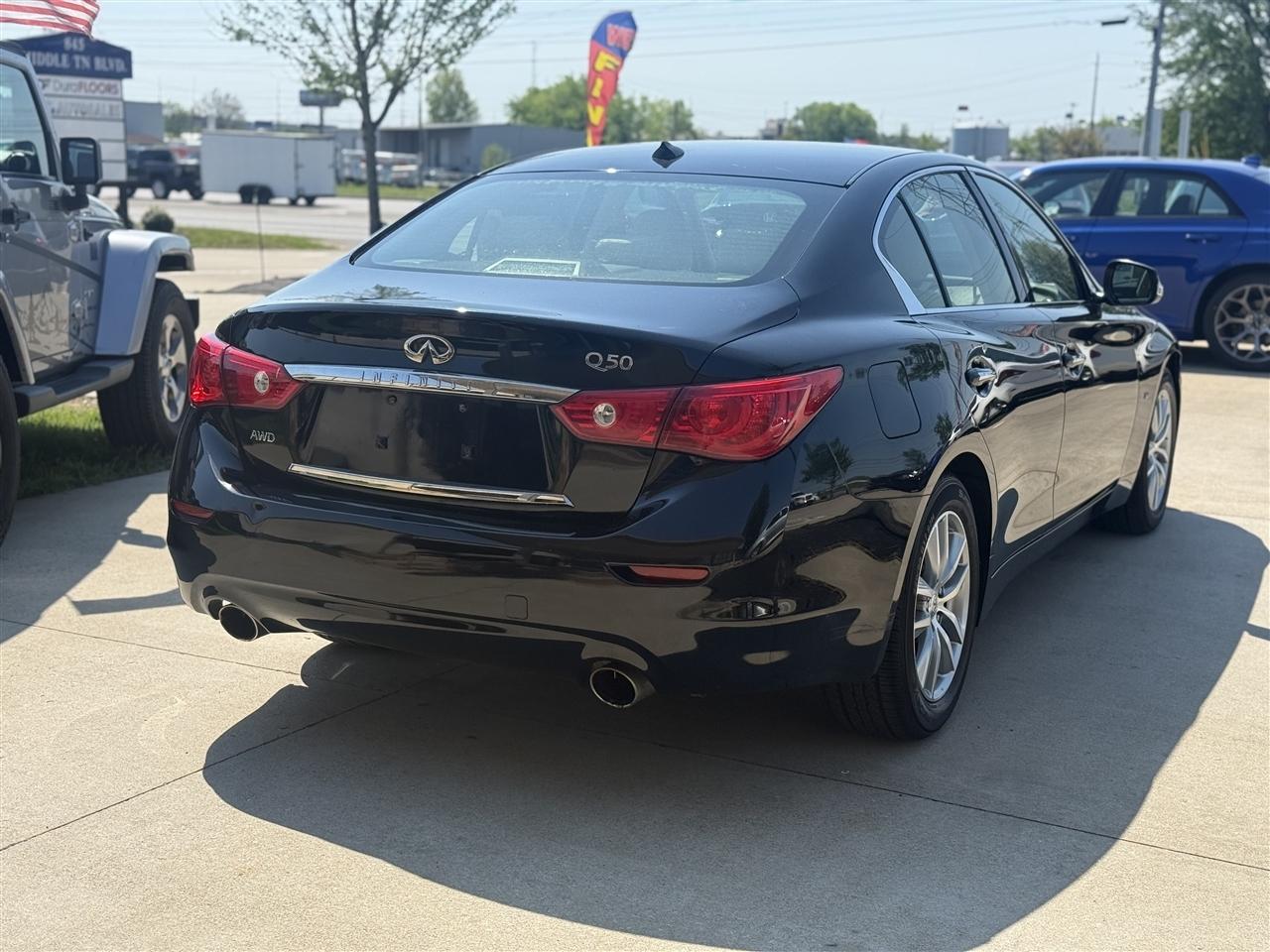 Infiniti Q50 Premium AWD 2015