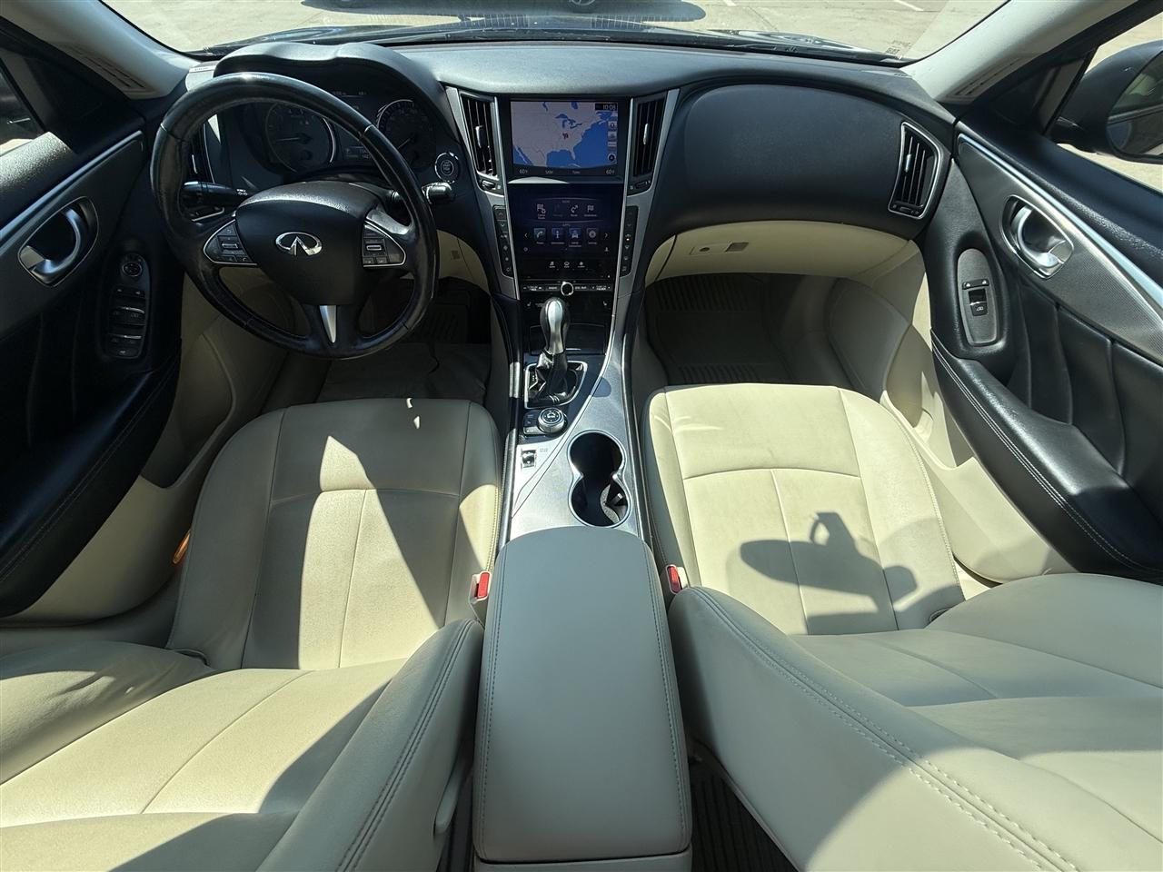 Infiniti Q50 Premium AWD 2015