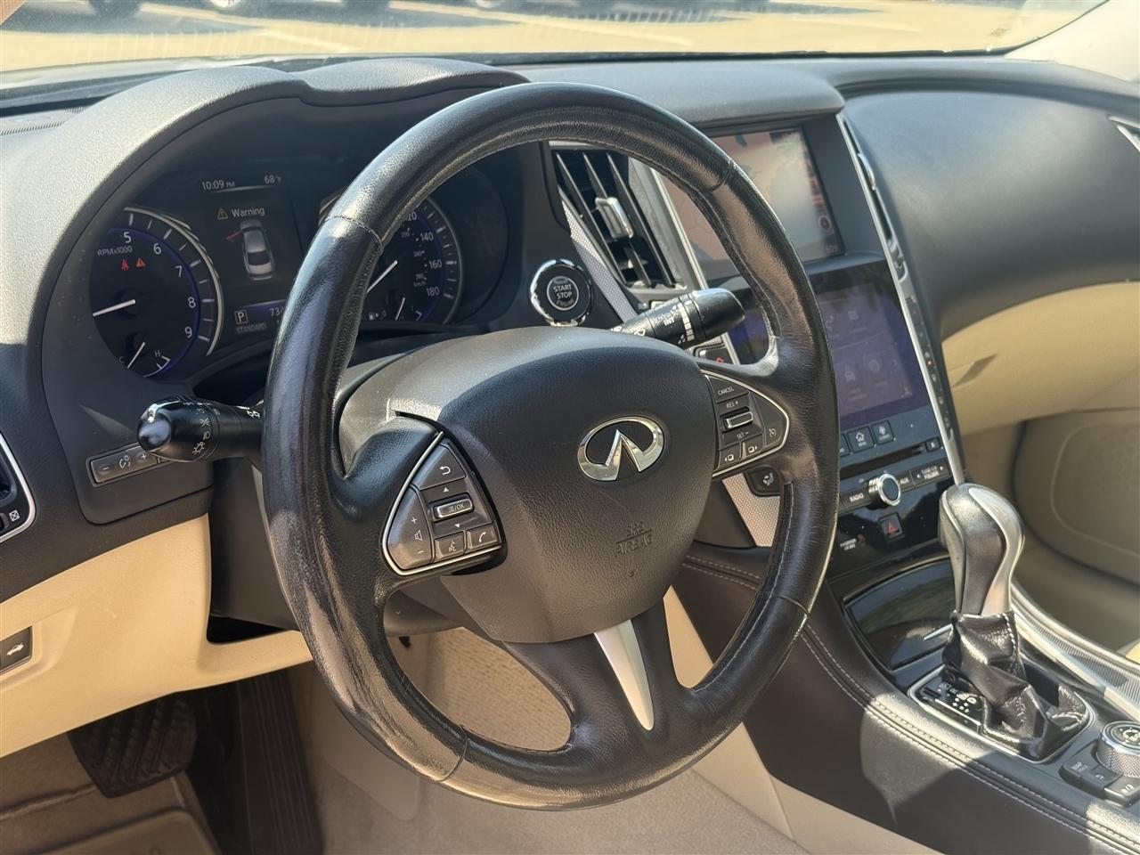 Infiniti Q50 Premium AWD 2015