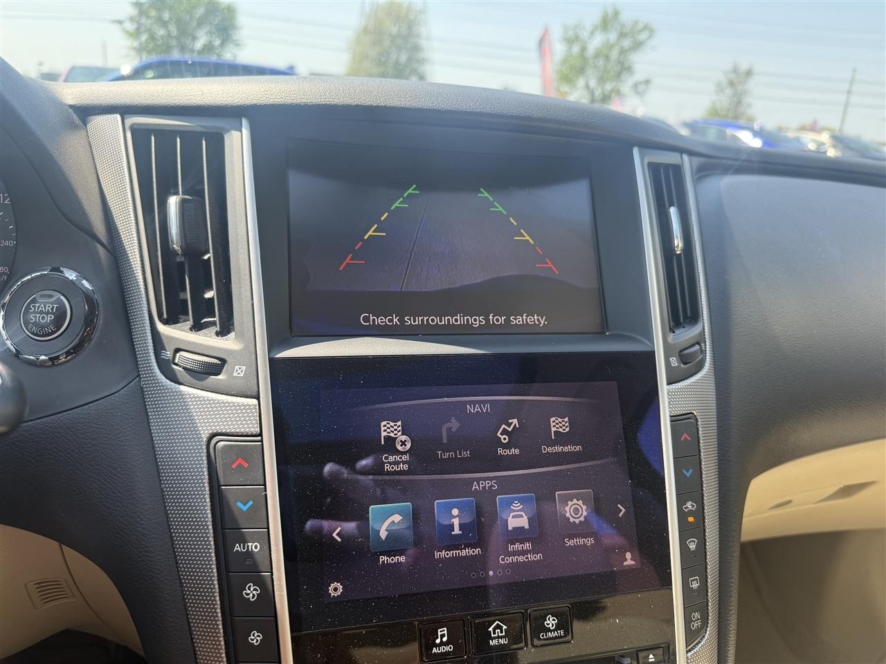 Infiniti Q50 Premium AWD 2015