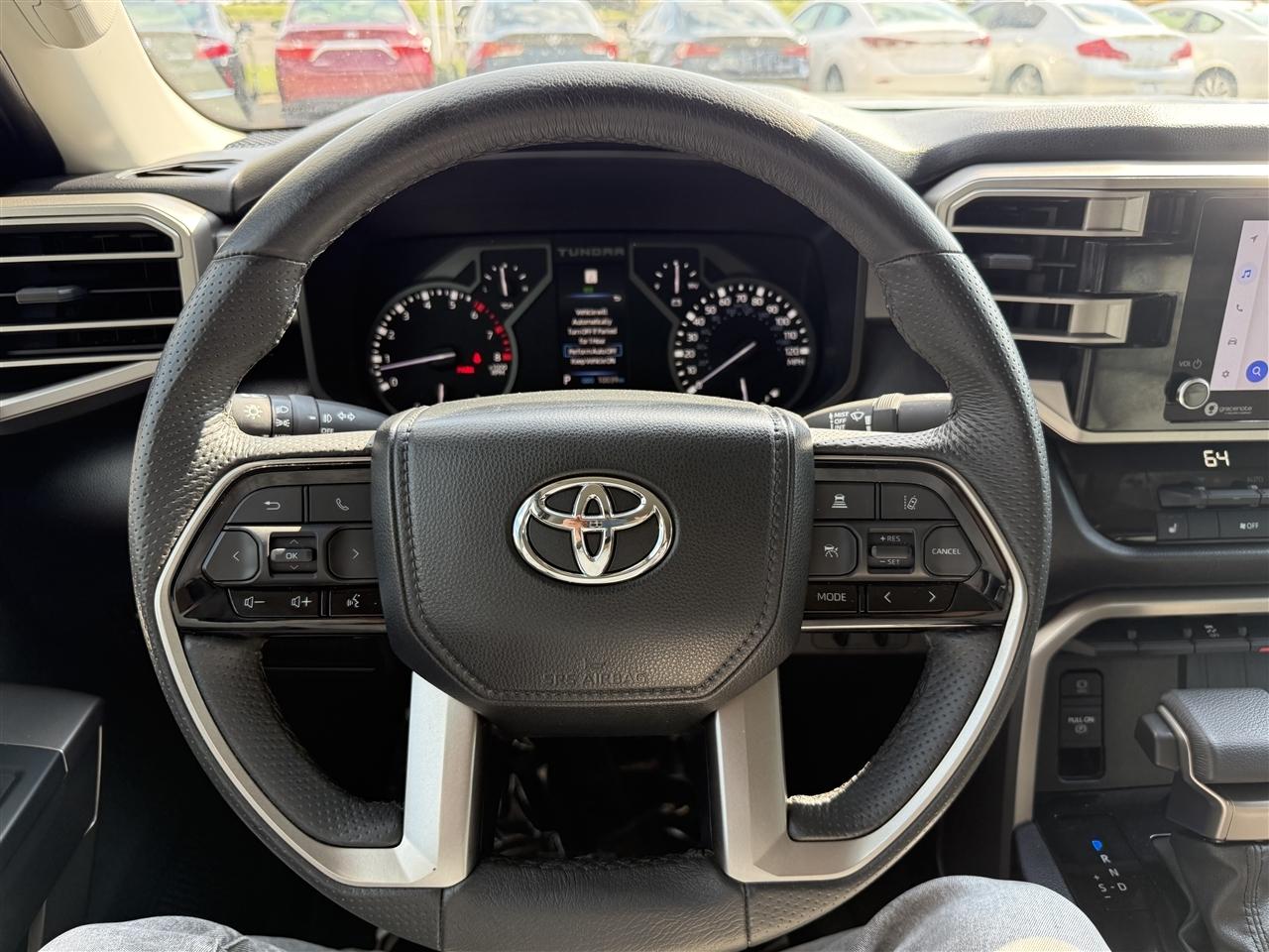 Toyota Tundra SR5 Double Cab 4WD 2024