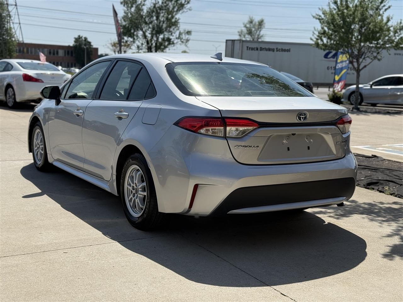 Toyota Corolla LE Hybrid 2021