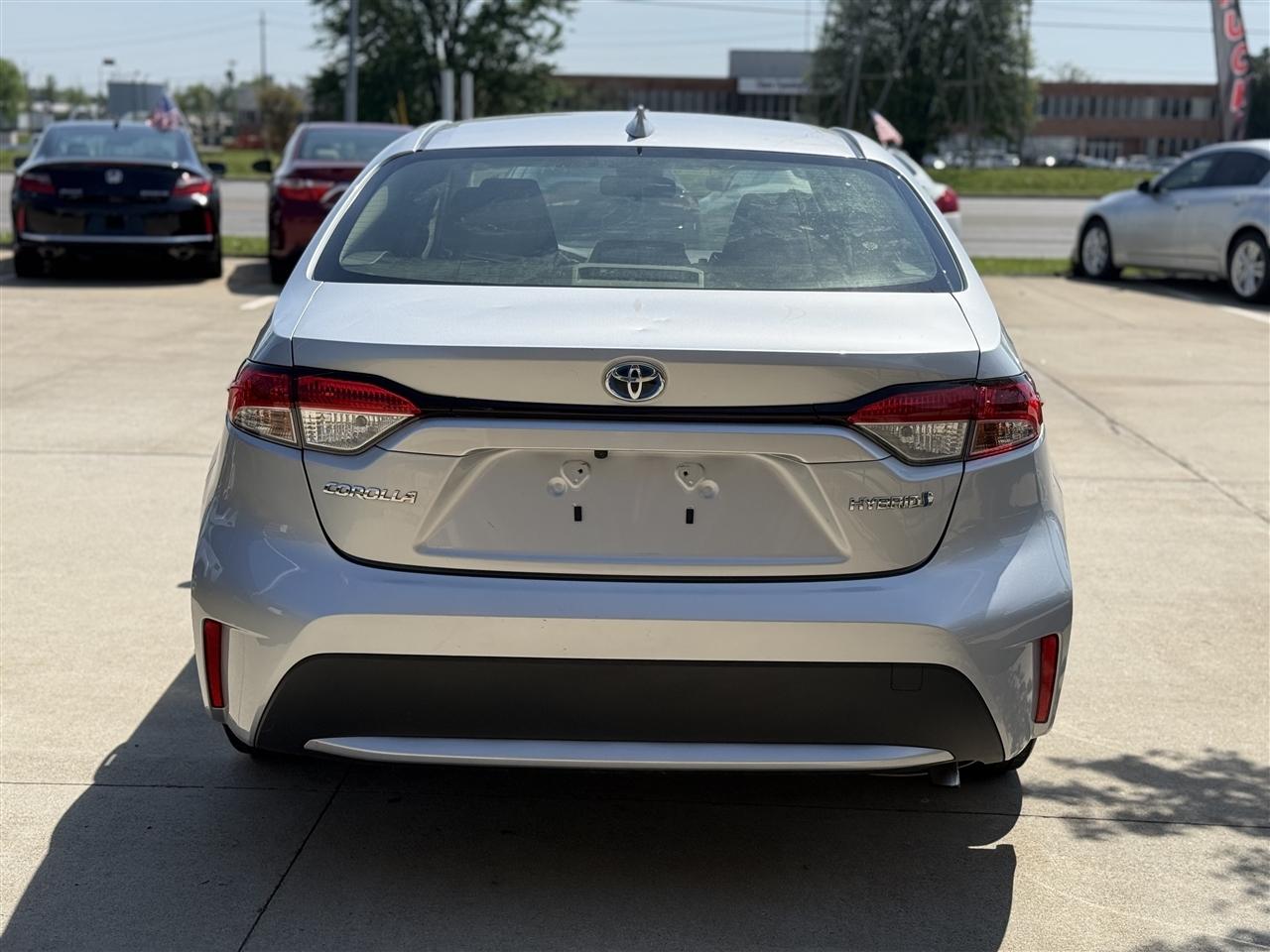 Toyota Corolla LE Hybrid 2021
