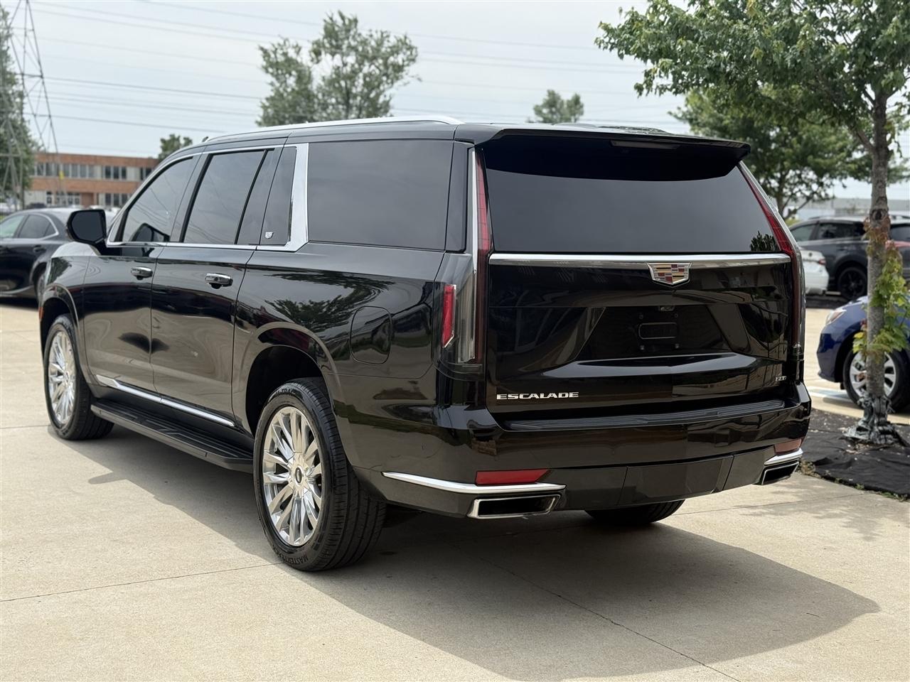 Cadillac Escalade ESV Premium Luxury 4WD 2022