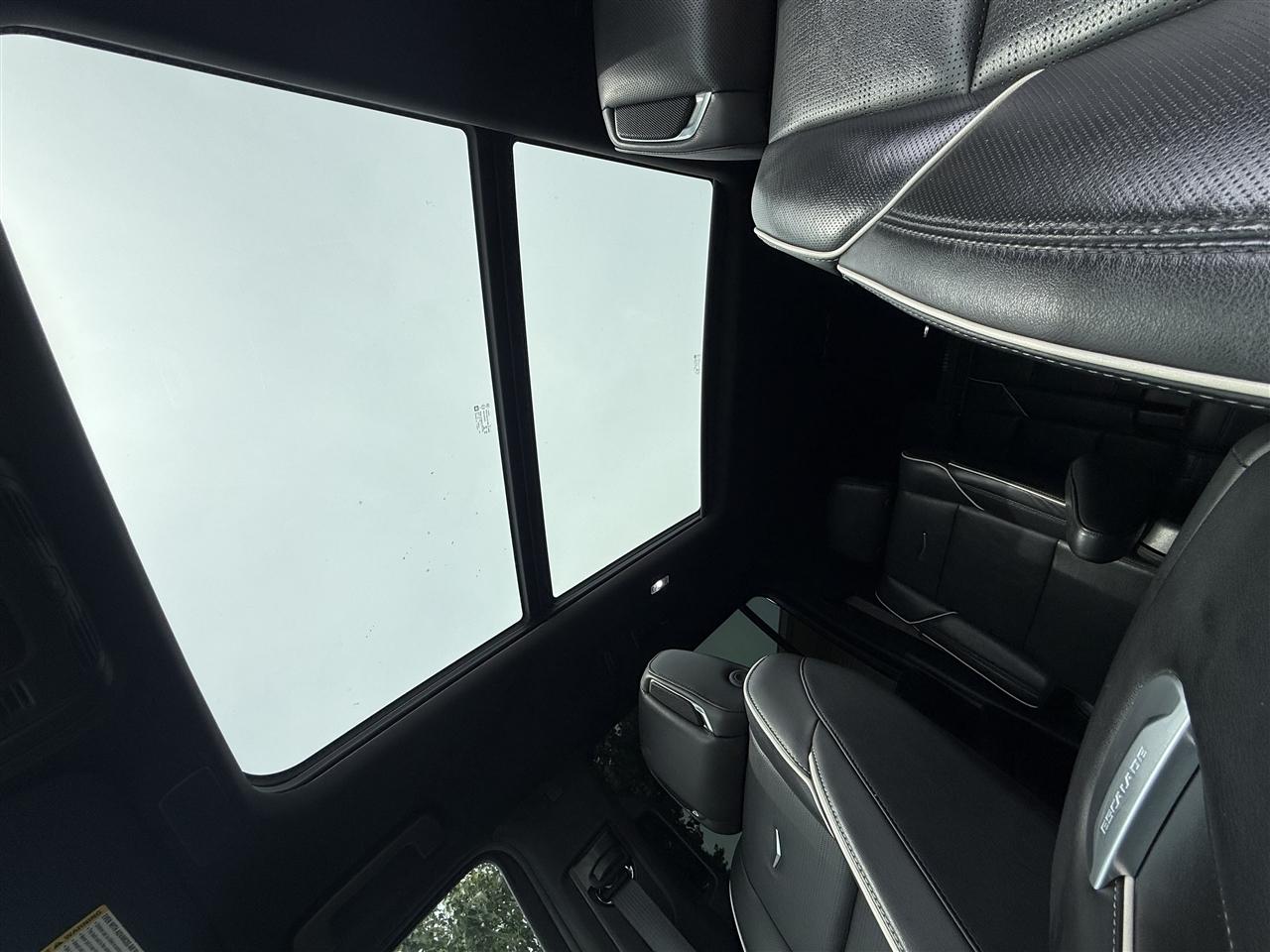 Cadillac Escalade ESV Premium Luxury 4WD 2022
