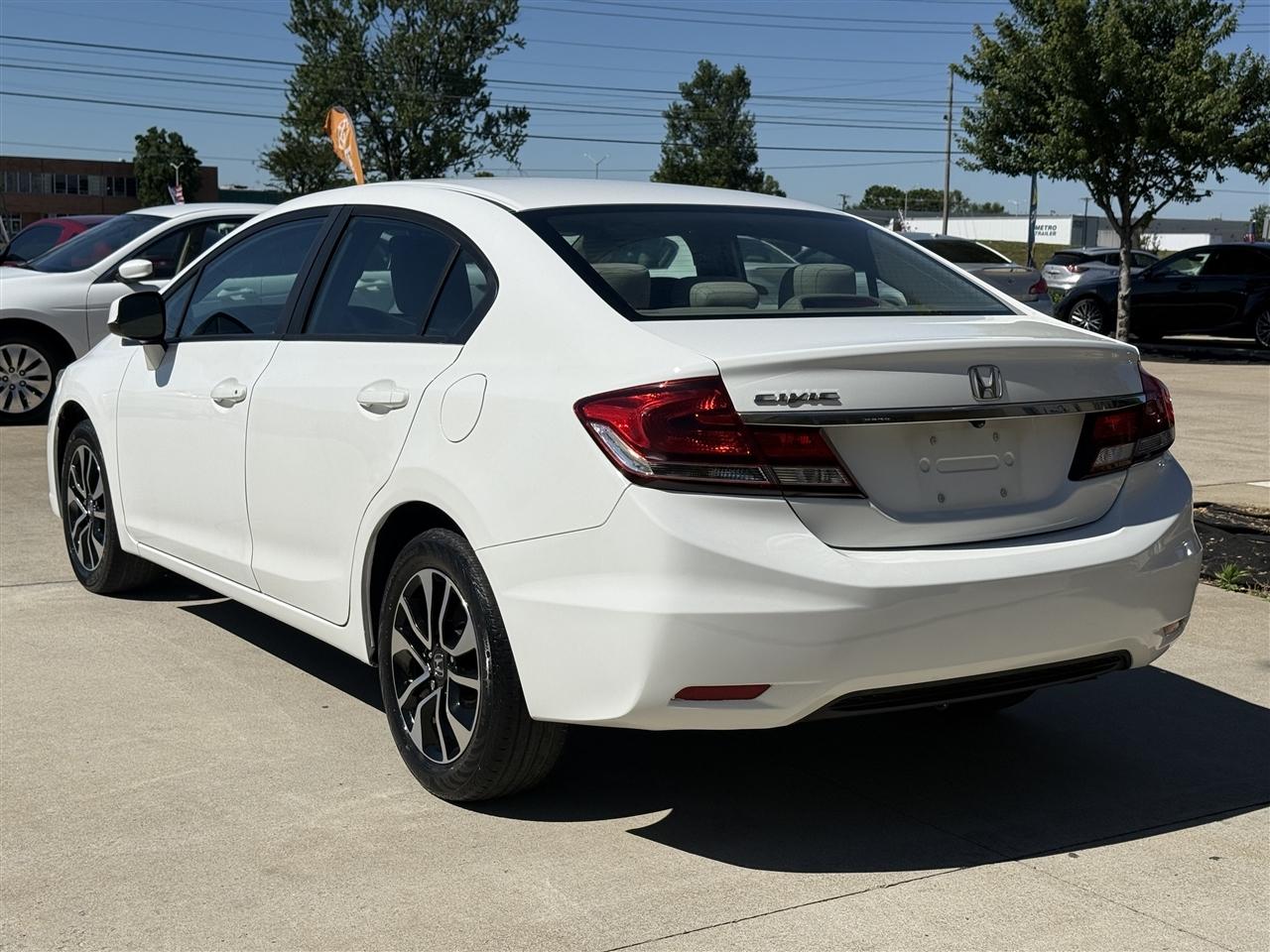 Honda Civic EX Sedan 5-Speed AT 2013