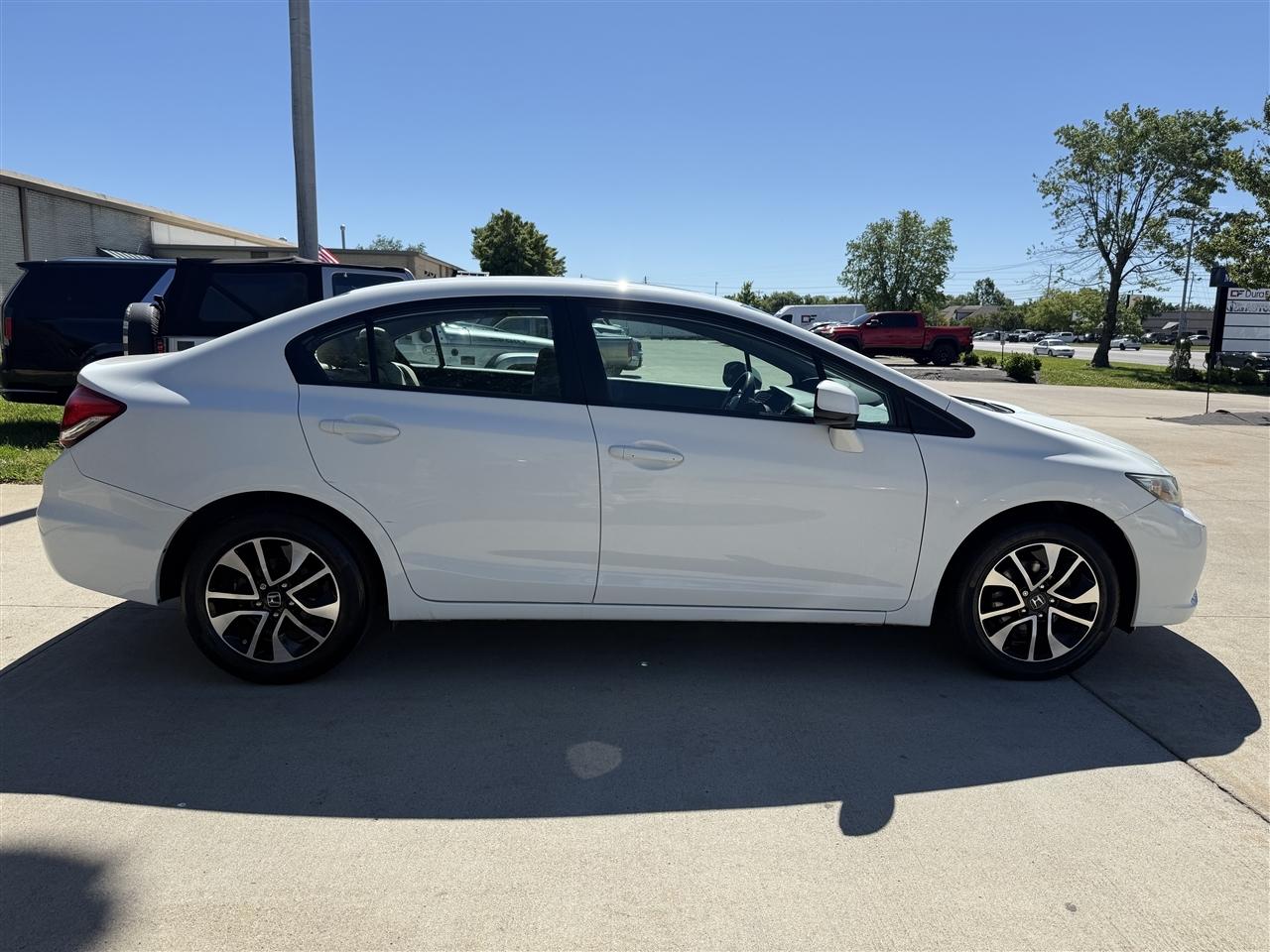 Honda Civic EX Sedan 5-Speed AT 2013