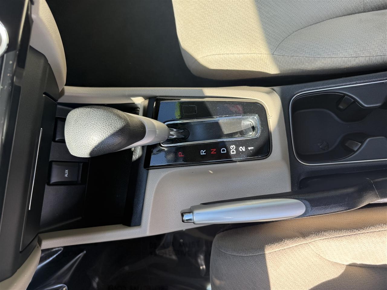 Honda Civic EX Sedan 5-Speed AT 2013