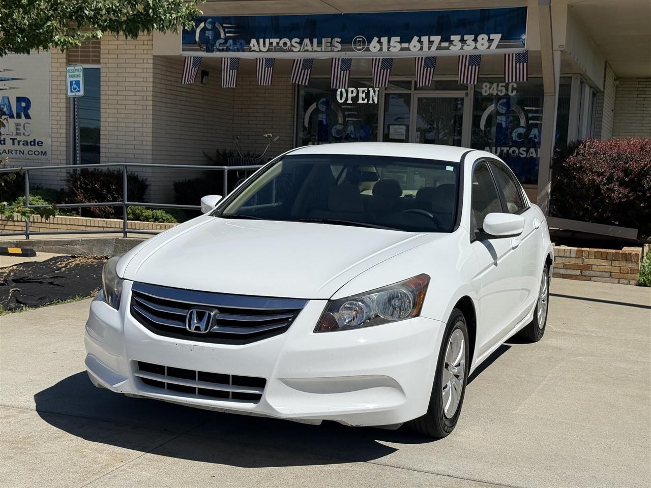 Honda Accord LX sedan AT 2011