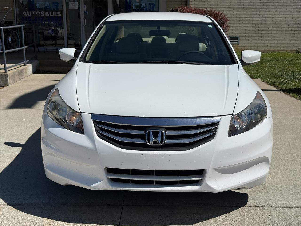 Honda Accord LX sedan AT 2011