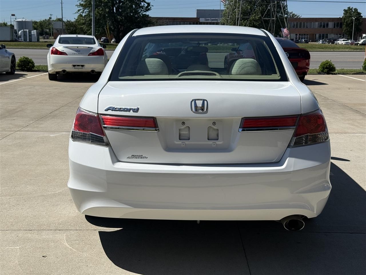 Honda Accord LX sedan AT 2011