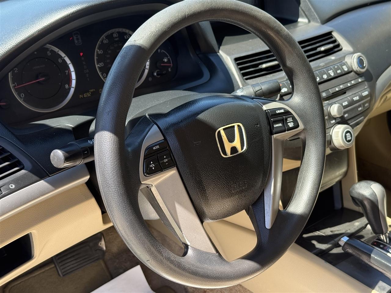 Honda Accord LX sedan AT 2011