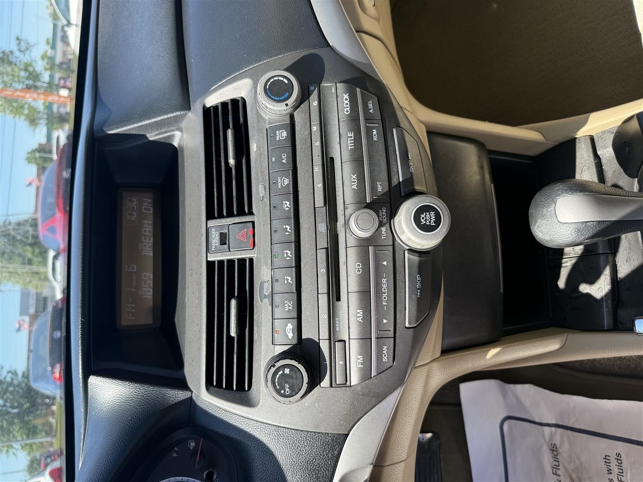 Honda Accord LX sedan AT 2011