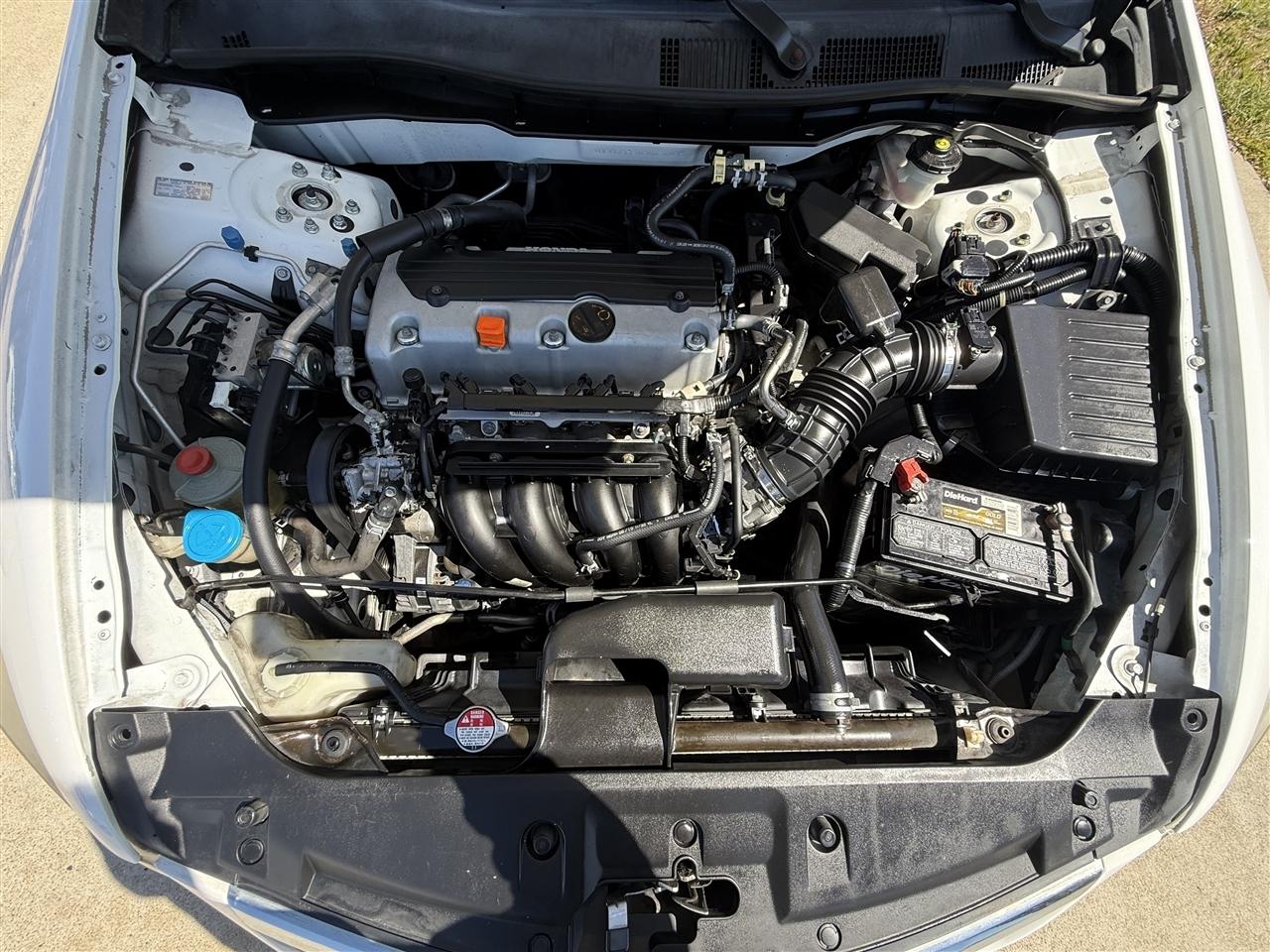 Honda Accord LX sedan AT 2011