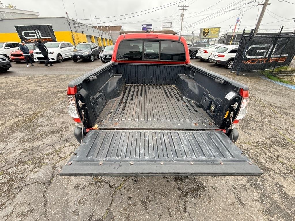 Toyota Tacoma 4WD SR5 Double Cab 6' Bed AT (Natl) 2009